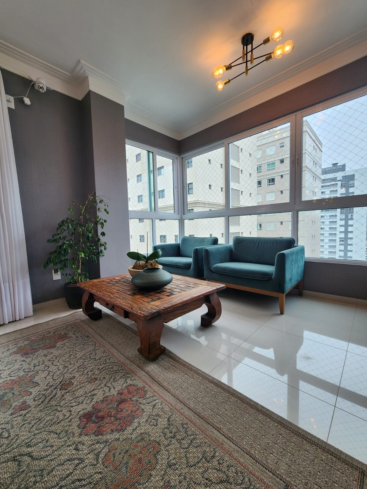 Central Tower - Apartamento 4 quartos Meia Praia Itapema