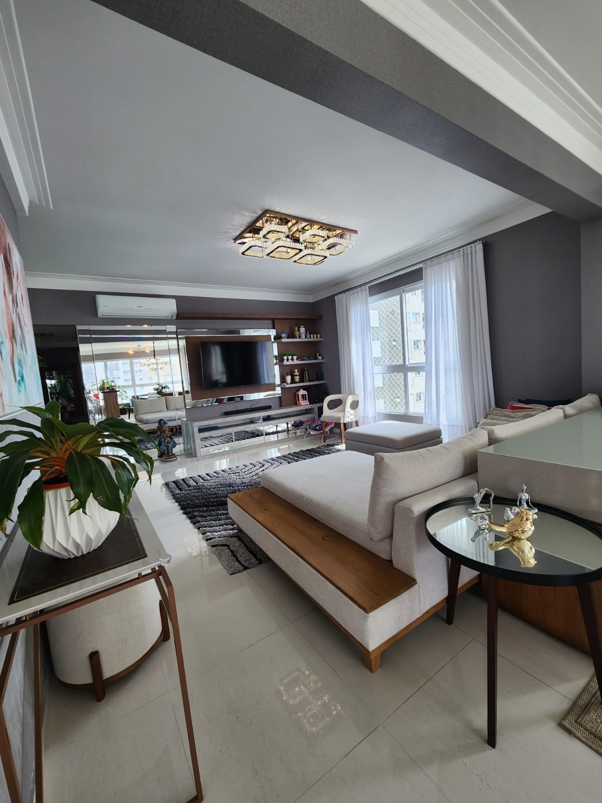 Central Tower - Apartamento 4 quartos Meia Praia Itapema