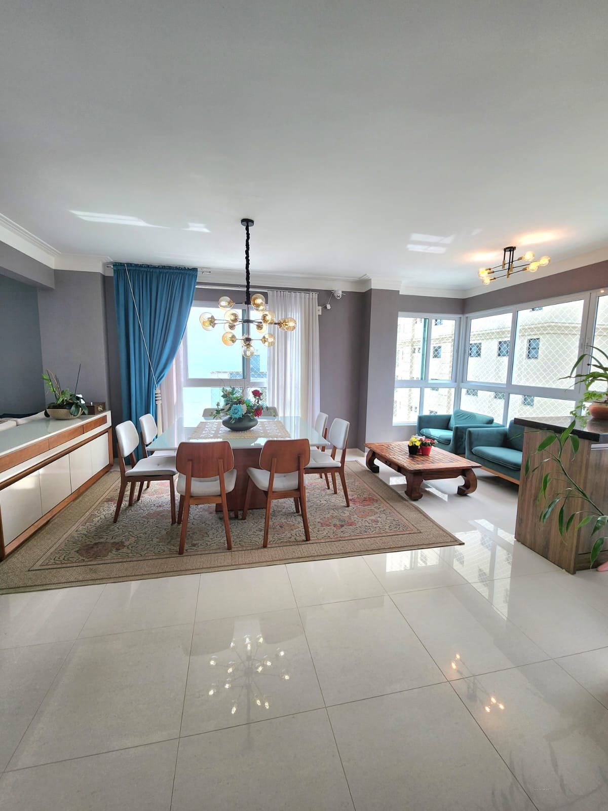 Central Tower - Apartamento 4 quartos Meia Praia Itapema