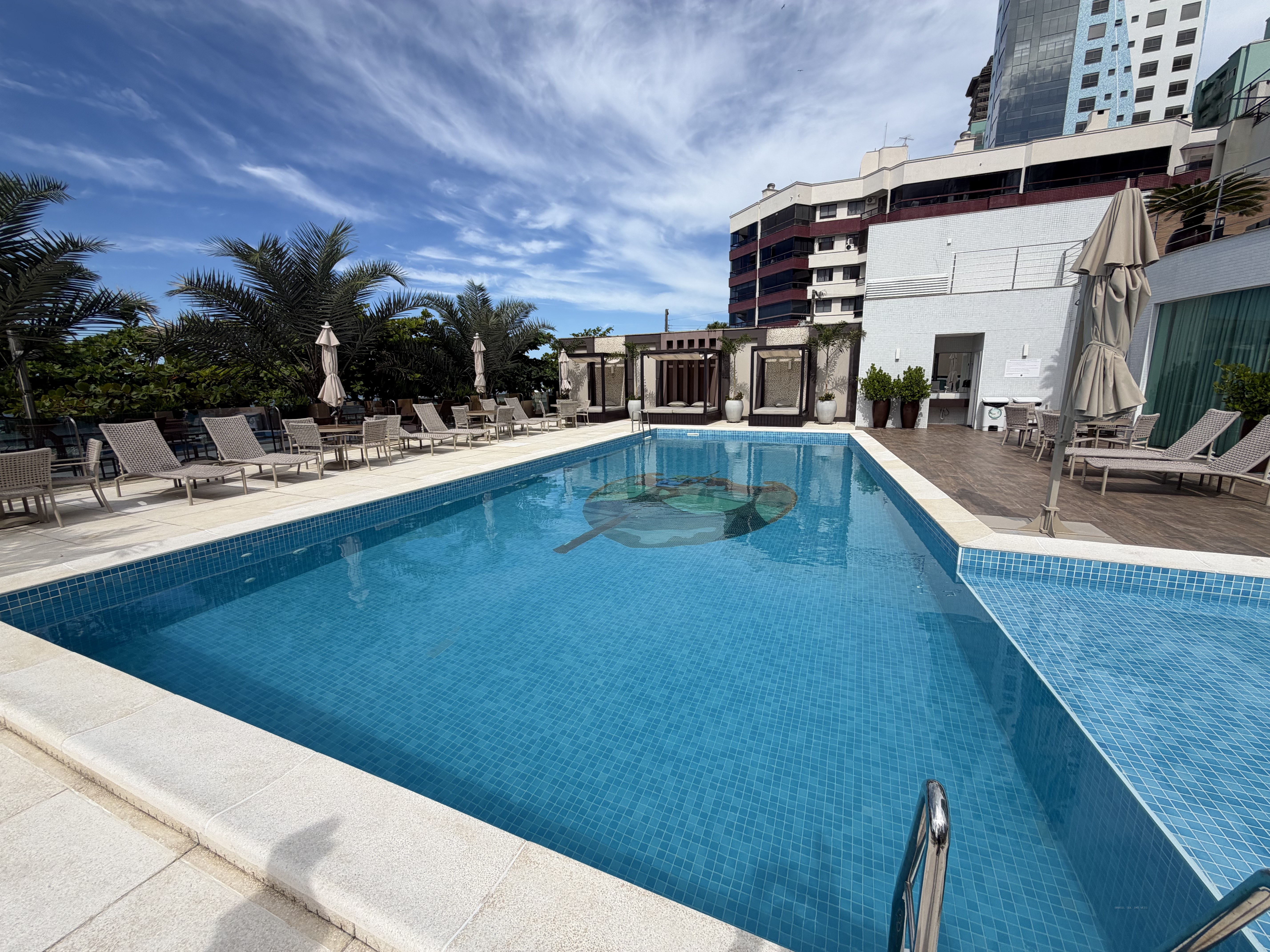 ED. VENEZIA RESIDENZIALE- AP. 501 — FRENTE MAR