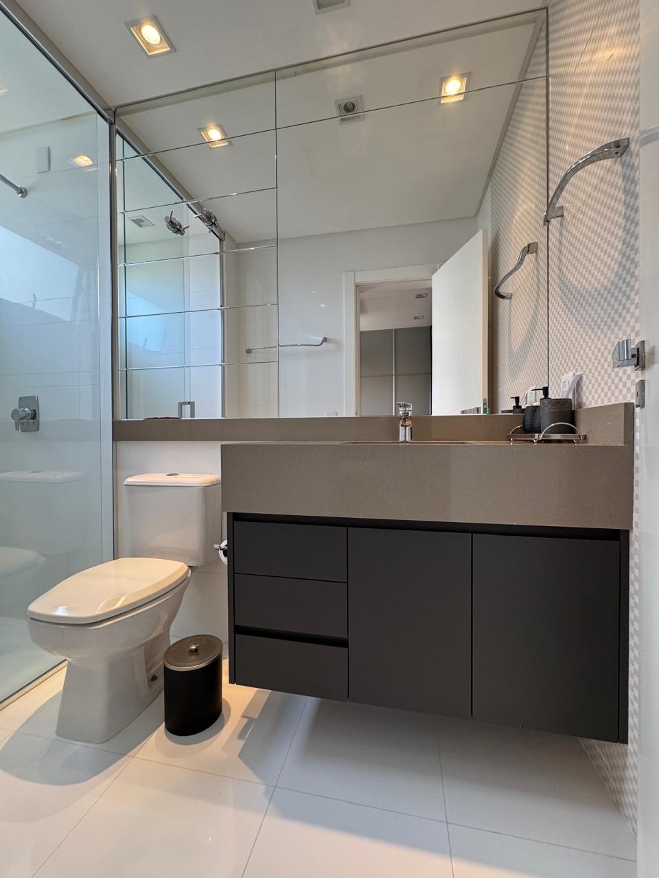 ED. VENEZIA RESIDENZIALE- AP. 501 — FRENTE MAR