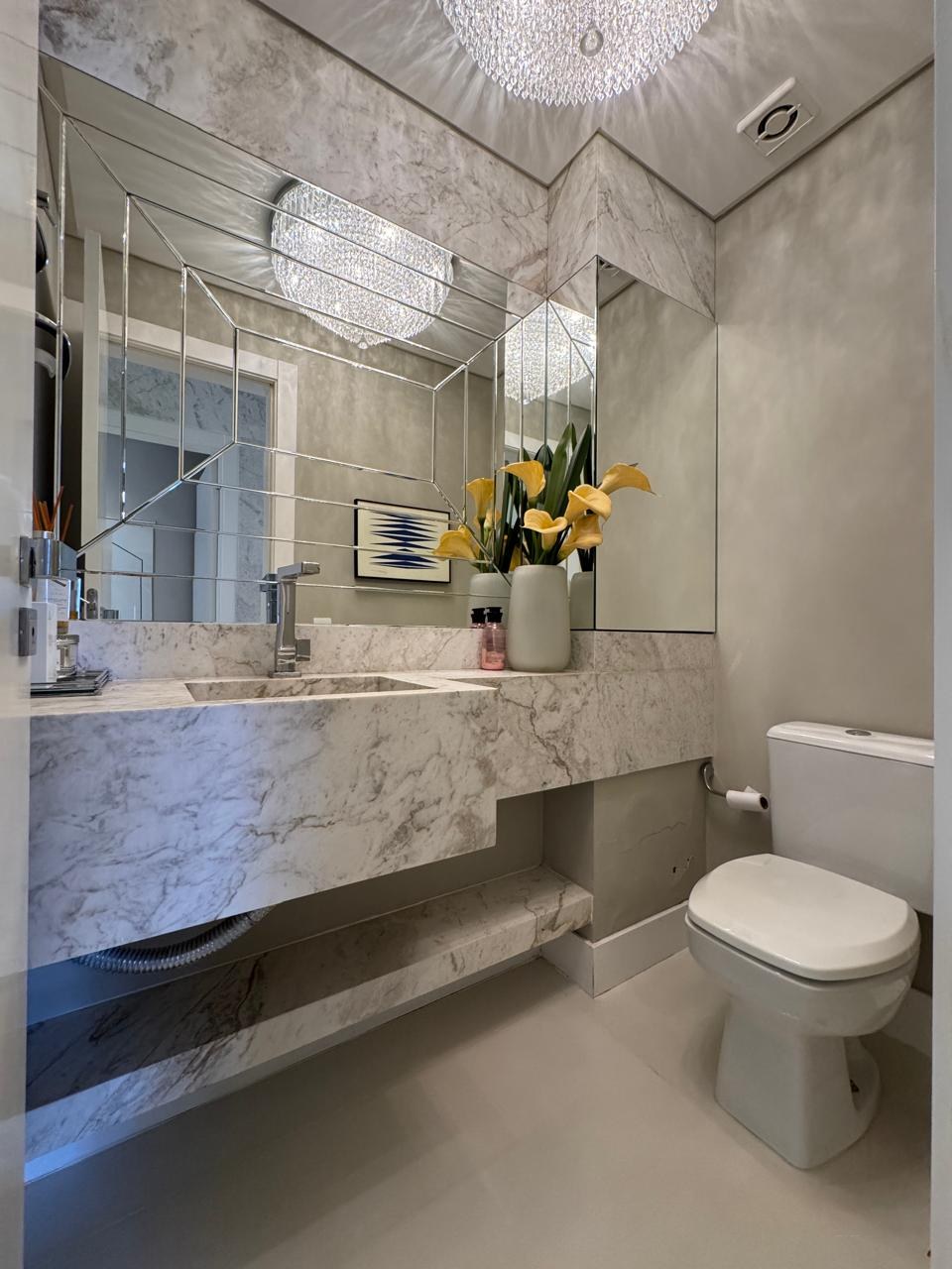 ED. VENEZIA RESIDENZIALE- AP. 501 — FRENTE MAR