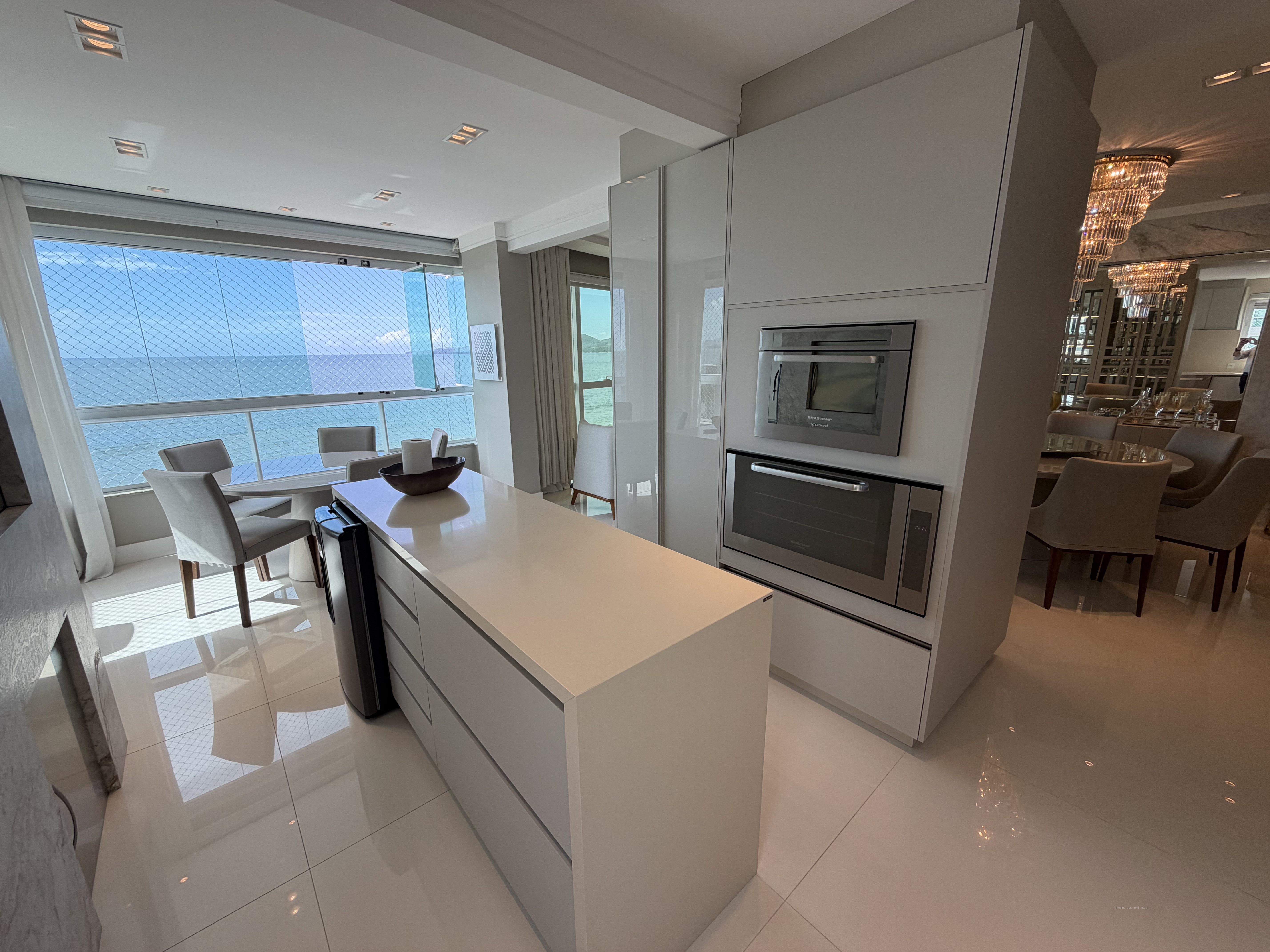 ED. VENEZIA RESIDENZIALE- AP. 501 — FRENTE MAR