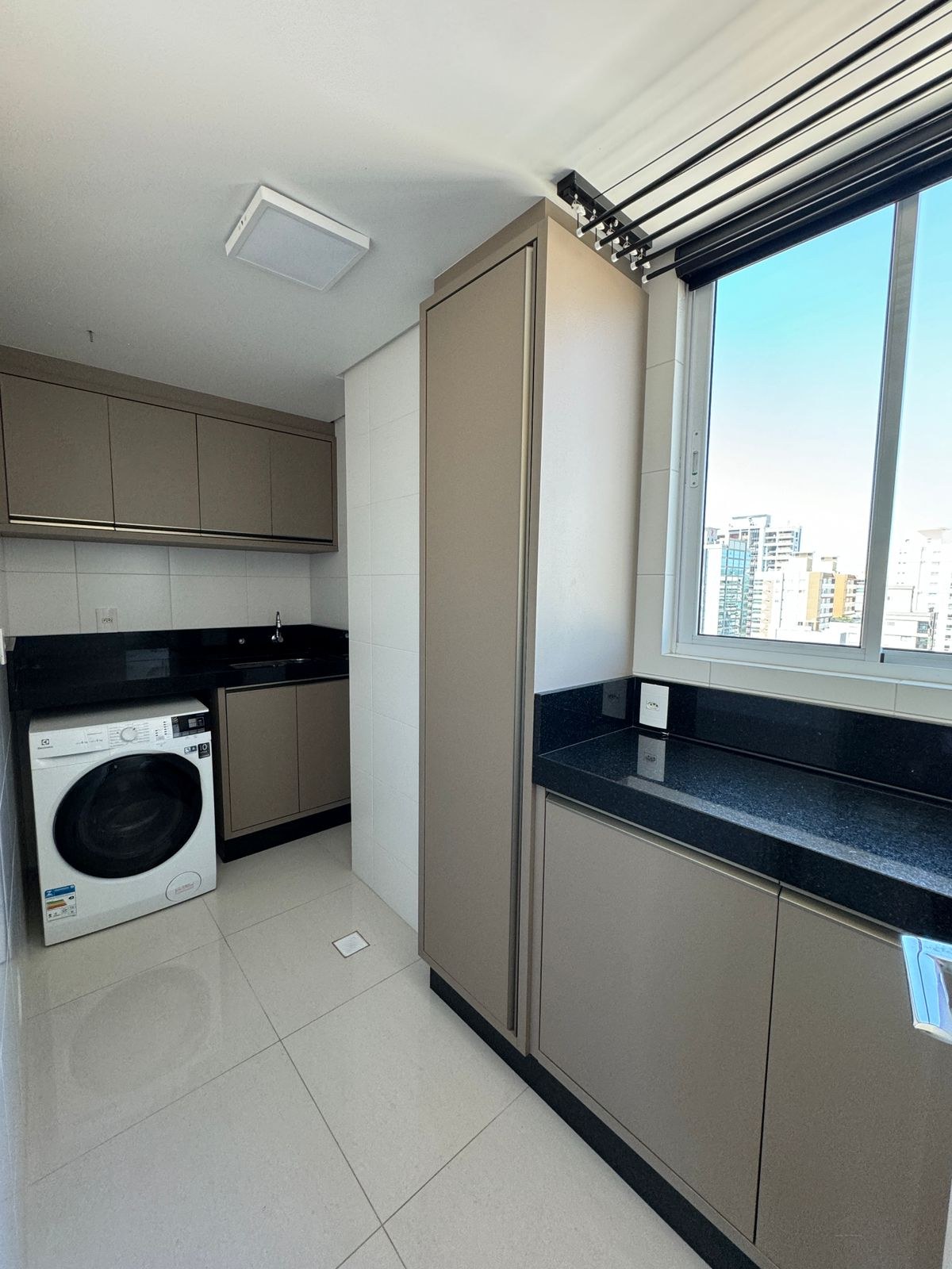 Central Tower  — APTO 1901