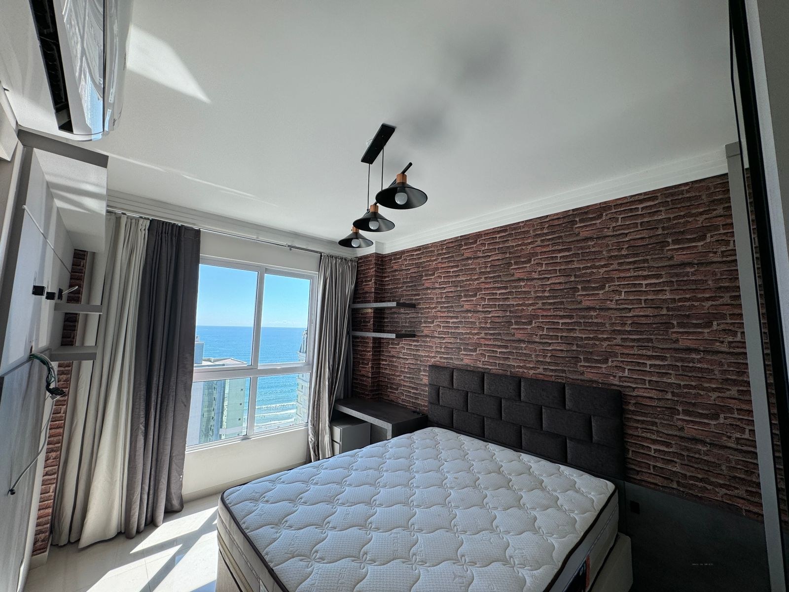 Central Tower  — APTO 1901