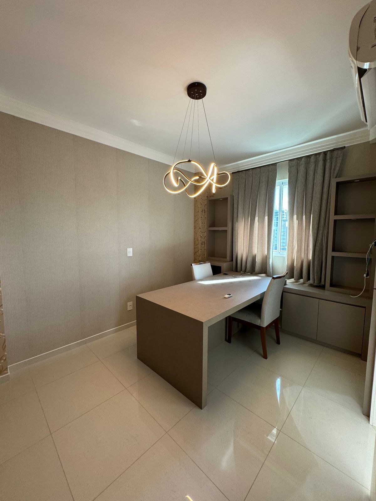 Central Tower  — APTO 1901