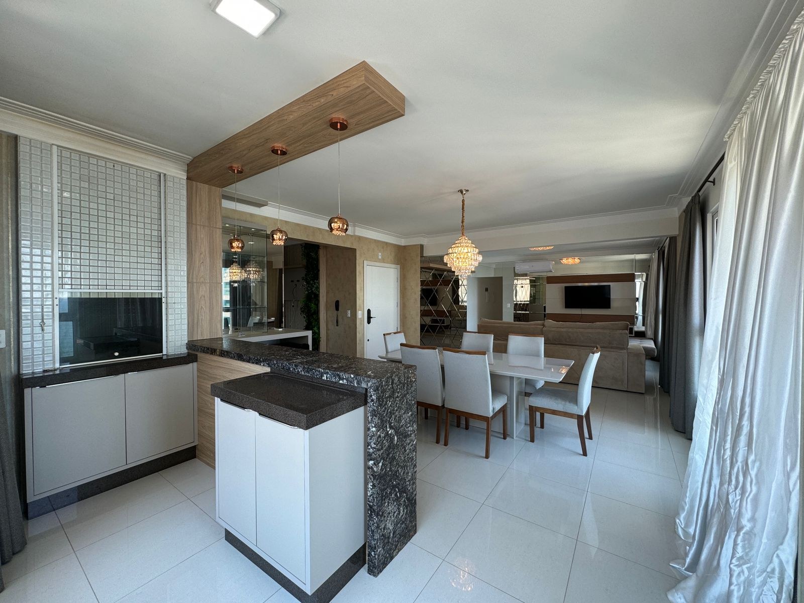 Central Tower  — APTO 1901