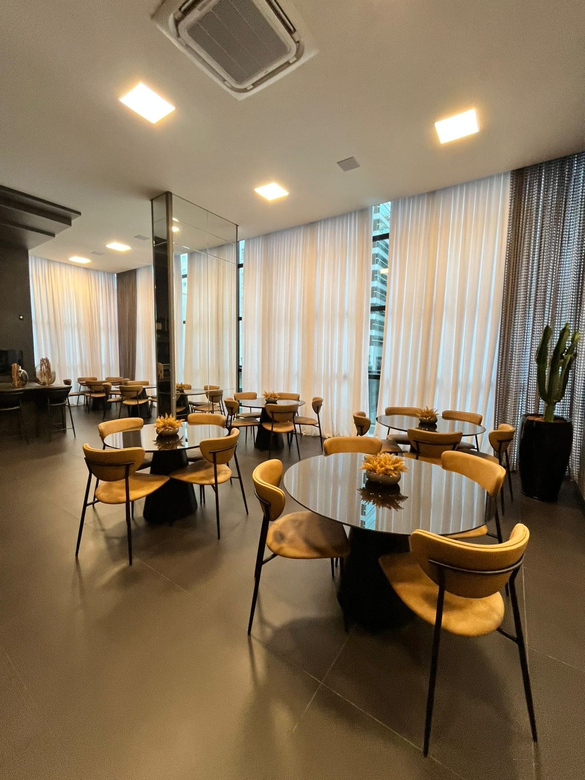 Times Square — Apto 1901 A - Equivalente ao 25º Andar