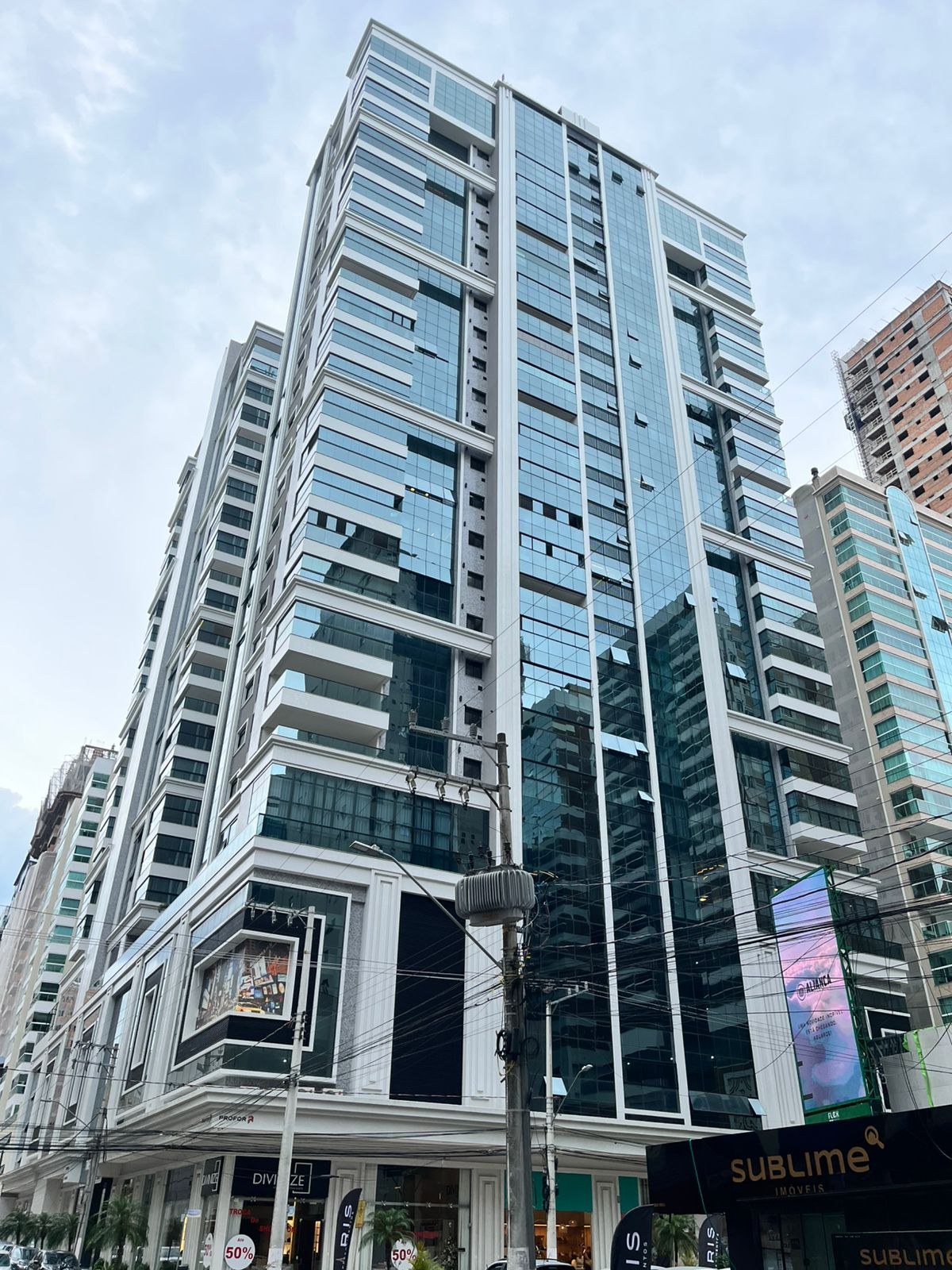 Times Square — Apto 1901 A - Equivalente ao 25º Andar